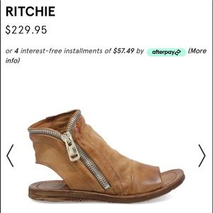 AS
98  RITCHIE Size 39